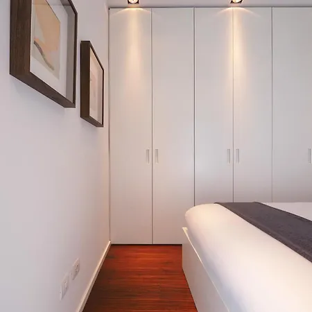 Lejlighed Contempora - For 4 People With Terrace - Close To Policlinico And Tribunale