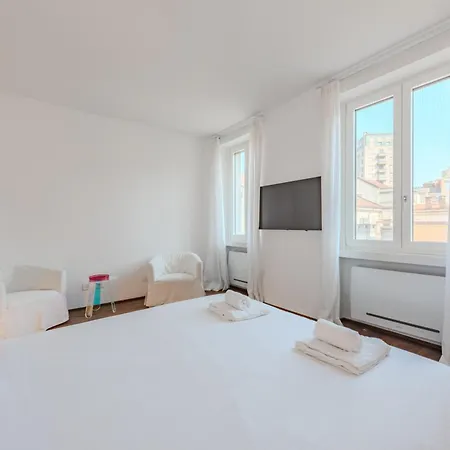 Easytopstay - Monte Napoleone Exclusive Living Appartamento *