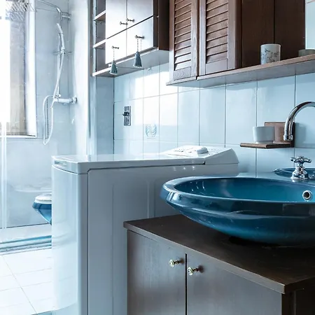 Bilocale Con Balcone E 5 Posti Letto Vicino Metro דירה *