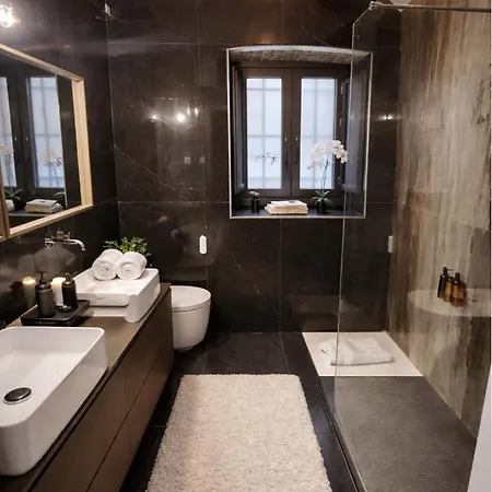 Luxury Brera Loft شقة *