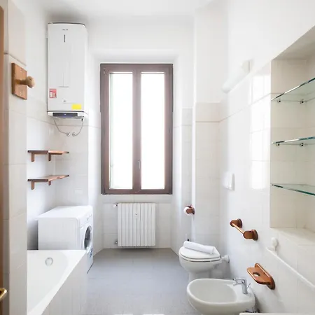 Splendido Trilocale In Zona Isola Appartement