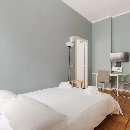 Guesthost - Chic Flat Steps From Duomo * Mailand