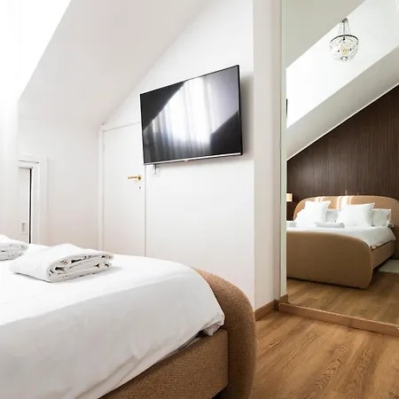 Santa Sofia Penthouses شقة