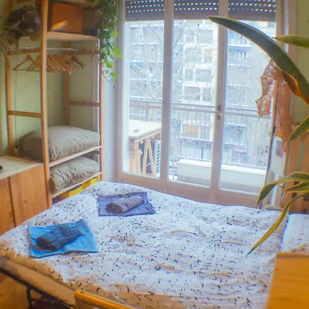 Sweet And Cozy Shared In Milan, Atmosphere アパート