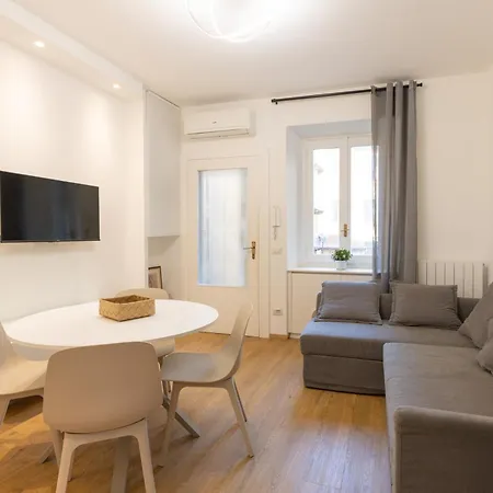 Prestige House - 2 Min Metro Isola & Garibaldi *