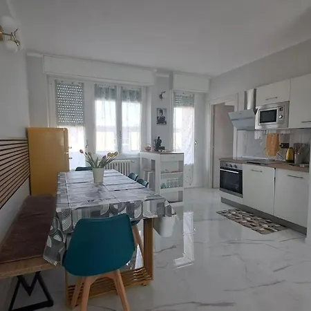 Casa Adelaide New A 아파트 *