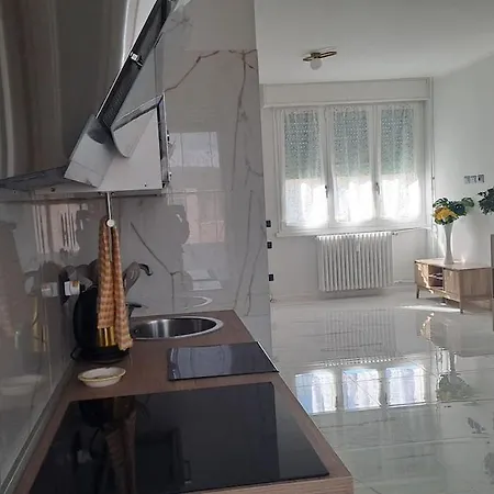 아파트 Casa Adelaide New A 밀라노