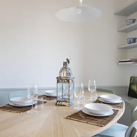 Bright Modern Flat In Centre Apartamento