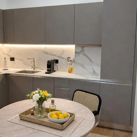 Apartment Isola - Design Flat Near Bosco Verticale Milan