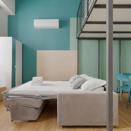 Guesthost - Comfy Near Station Apartment