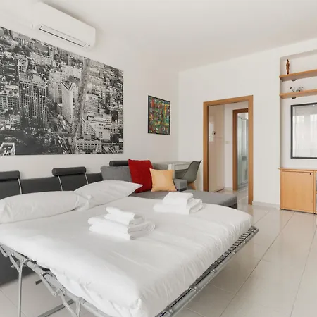 Apartment Guesthost - Cozy Crescenzago Mm2 Mailand