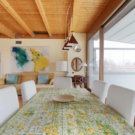 Guesthost - Modern Bocconi Apartment *