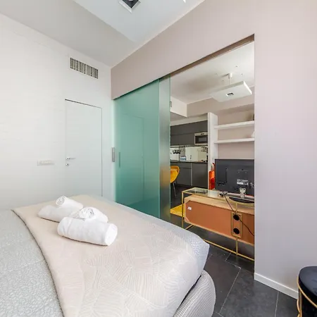 Casa Vittorio Veneto - Repubblica - Leia Hospitality شقة ميلان