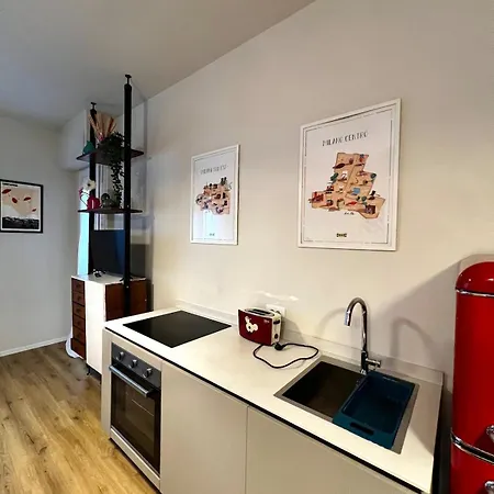 New And Bright In The Center With Wi-fi Apartment *