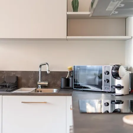Savona Design Modern Flat - Frattini M4 & Navigli Milán
