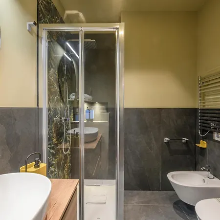 Royal Centro Turati Apartment