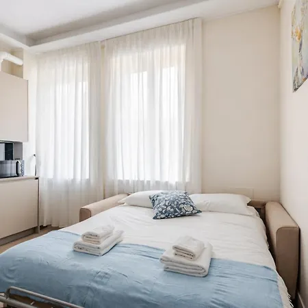 Viale Sarca - 2 Bdr Near Metro, Bicocca Апартаменты Милан