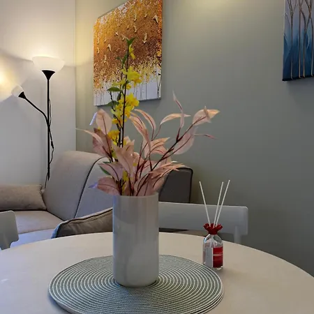 Domus Apartment