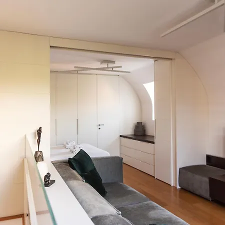 Youhosty - Brera Double Terrace Apartment Mailand