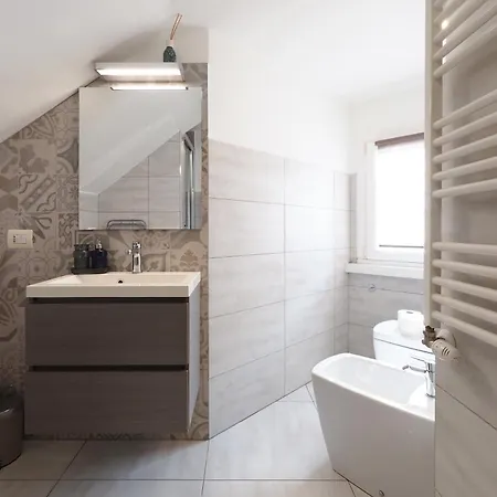 Apartment Primopiano - Zanella Mailand
