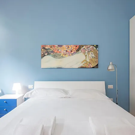 Apartment M2 Stylish Within Walking Distance Of The Navigli District Milan