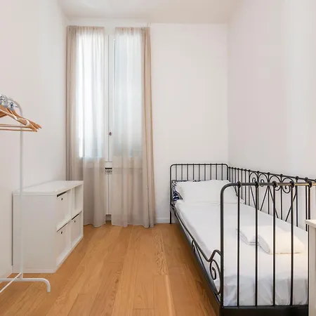 דירה M2 Stylish Within Walking Distance Of The Navigli District