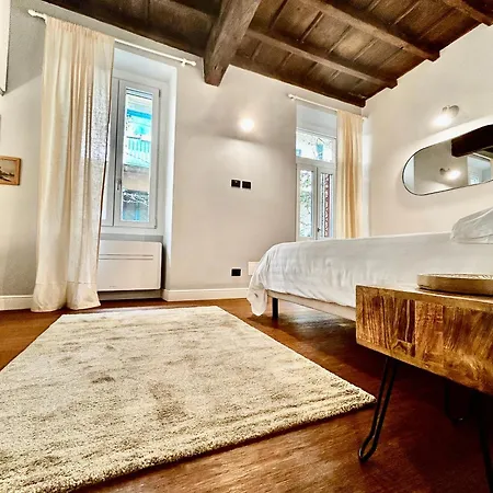 Ticinese Luxury Centro شقة *