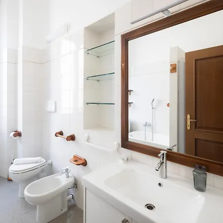 Appartement Splendido Trilocale In Zona Isola *