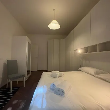Charming Two-room Apartment, Just A Short Walk From The M1 And M2 Cadorna Subway Stations *