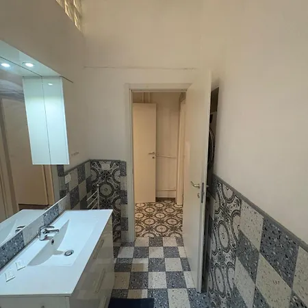 Charming Two-room Apartment, Just A Short Walk From The M1 And M2 Cadorna Subway Stations *