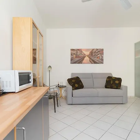 Apartamento Guesthost - Comfy X2 In Navigli District Milán