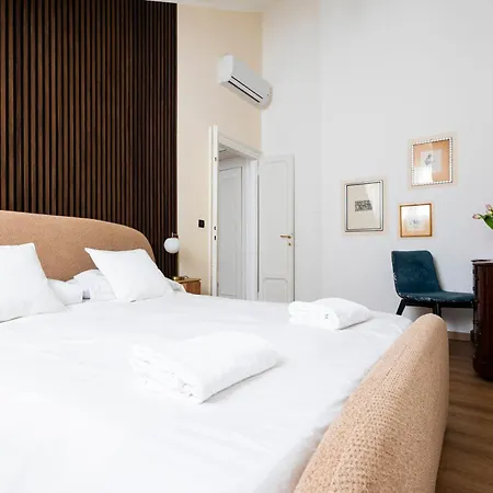 Santa Sofia Penthouses شقة
