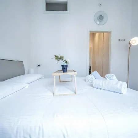 Easylife - - Sciesa 9 - Porta Vittoria Lejlighed
