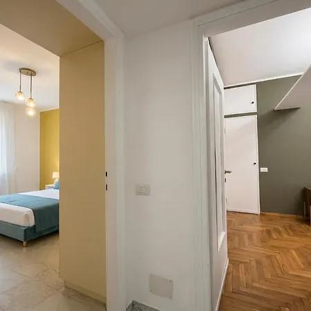 Апартаменты Spacious Modern Ac Close To Metro