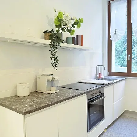 Apartment Elegant Designer In The Heart Of Citylife