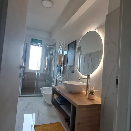 Casa Adelaide New A *
