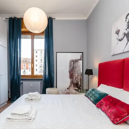 Elegante E Spaziosa Per Gruppi E Famiglie, 2 E 2 Bagni, Nel Cuore Di Milano, Con Affaccio Su Piazza Gramsci Daire