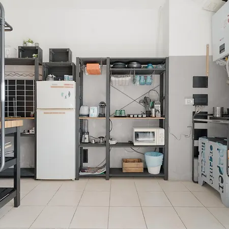 Guesthost - Modern Loft X4 Navigli * Milan