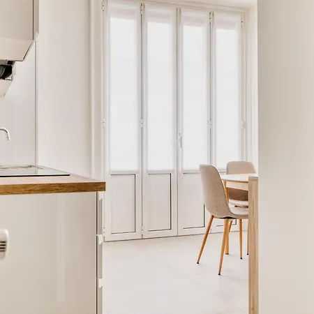 Lejlighed Hostmate - - Viale Corsica - 15 Min From Duomo *
