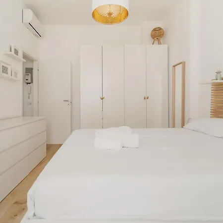 דירה Guesthost - Cozy Balcony Flat Close To Navigli מילאנו