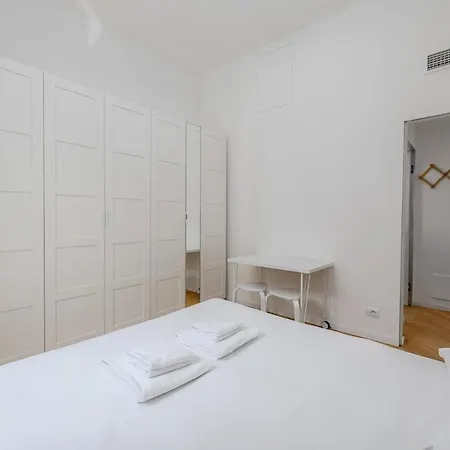 5 Min To Metro, 8-15 Min To Station And Duomo, Air Conditioning * Milano