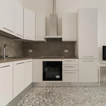 Guesthost - Cozy Flat Near & Grec0 Pirelli Stations 公寓 米兰