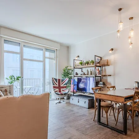 Charming With Balcony Porta Nuova Area * ミラノ