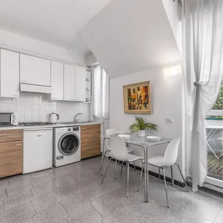 Charming Attic With Terrace - Wi-fi Netflix Milão