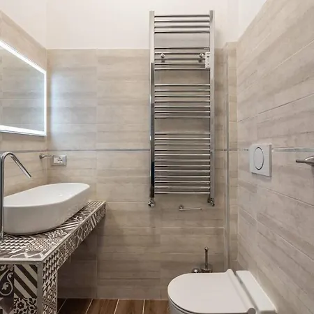 Apartment Duomo 10min - Elegant - Metro 2min *