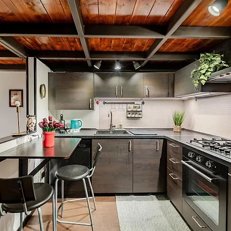 Authentic Loft Pasteur
