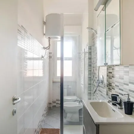 Apartment Chic Con Cucina Indipendente E Terrazzino Mailand