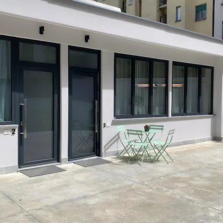 Ampio Bilocale Con Parcheggio Privato In Zona Navigli Apartment