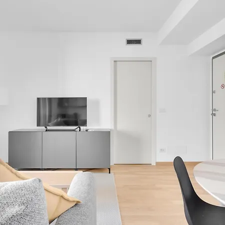 Feel Uptown Fiera With Terrace & Garage By Ndp Rent Apartment