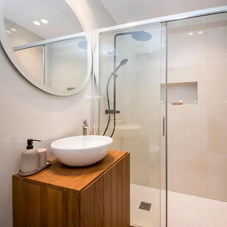 Mahon 1br Superior - Quiet, Near Tram, Metro, Duomo, Station شقة *